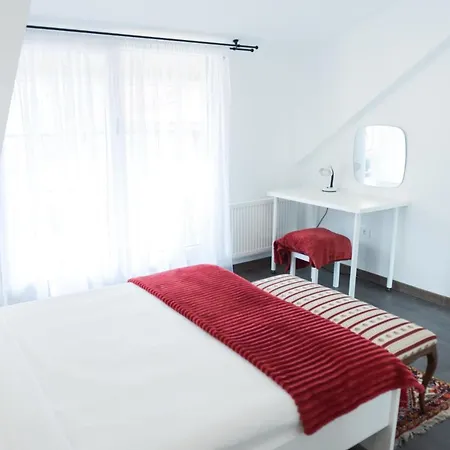 아파트 Old Town 3br Apartment- Explore & Relax *